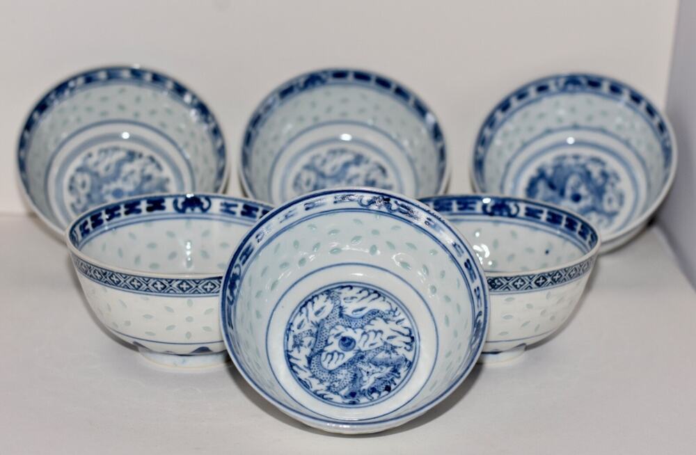 Chinese Translucent Rice Grain Dragon Pattern Jingdezhen Wan Yu Mark 4.5" Bowls